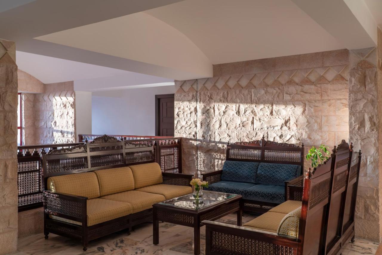 Grand Mercure Petra Вади Муса Екстериор снимка