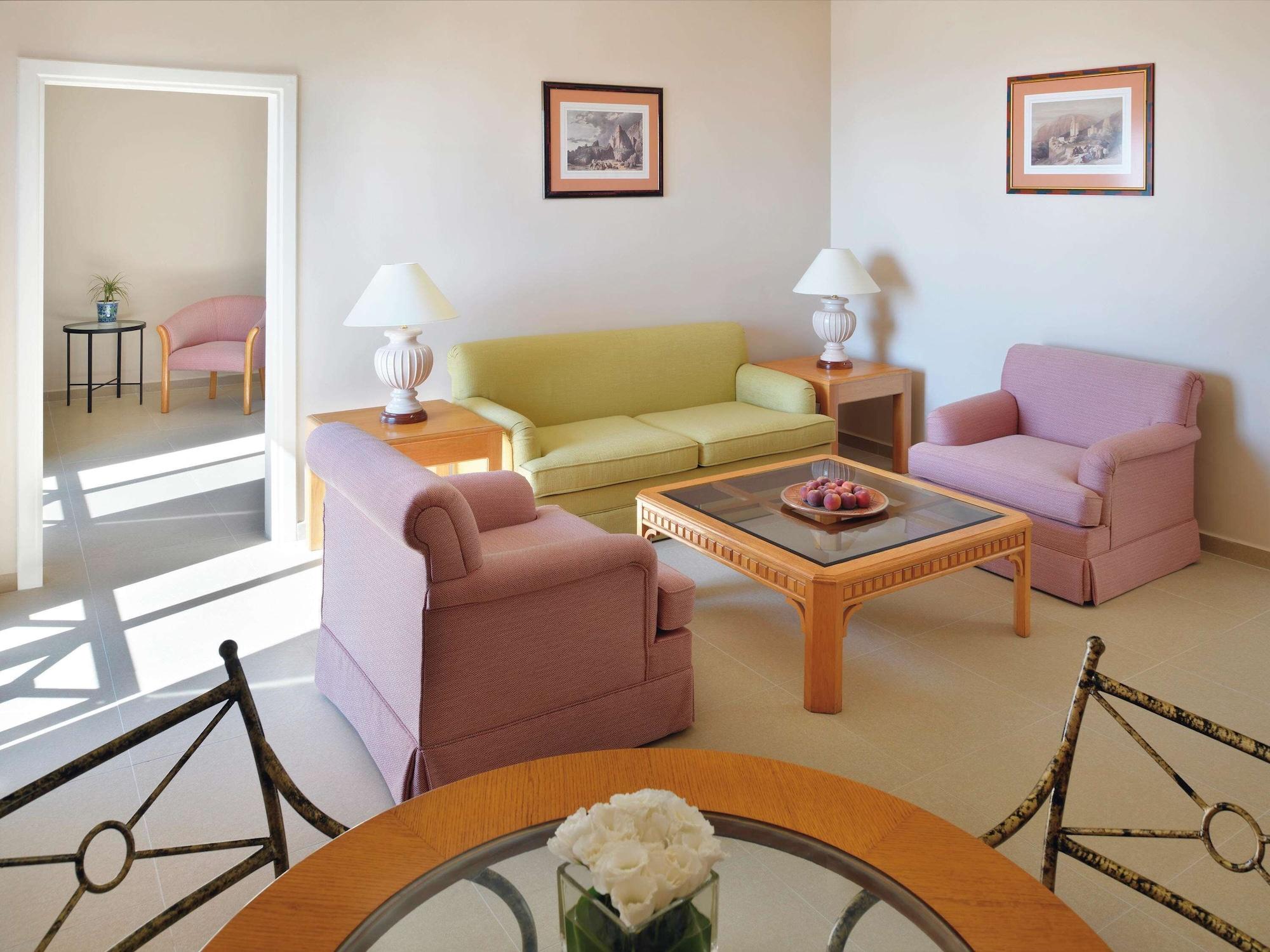Grand Mercure Petra Вади Муса Екстериор снимка
