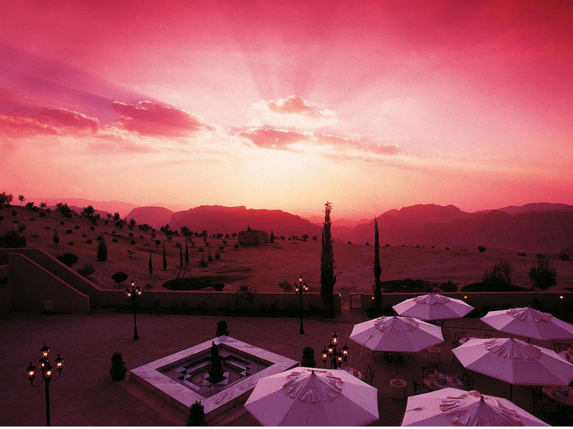 Grand Mercure Petra Вади Муса Екстериор снимка