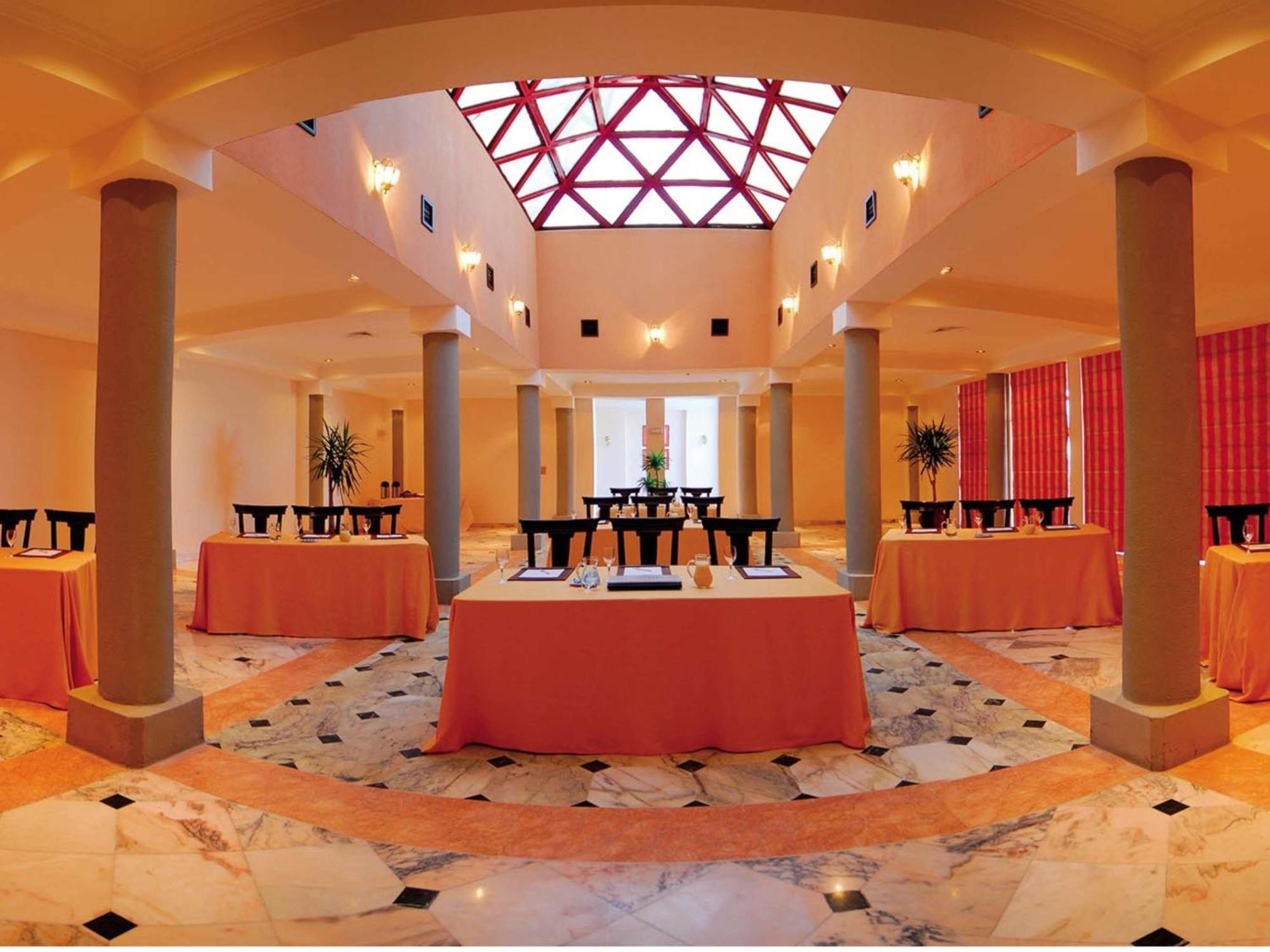 Grand Mercure Petra Вади Муса Екстериор снимка